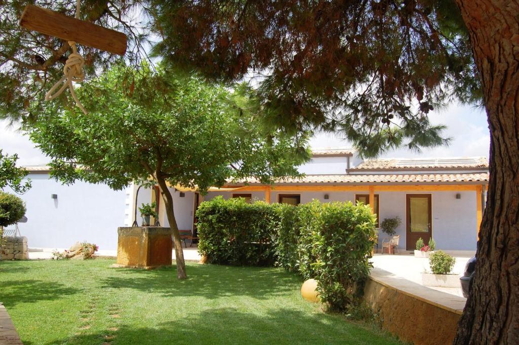 Terre Iblee Resort Chiaramonte Gulfi Quarto foto